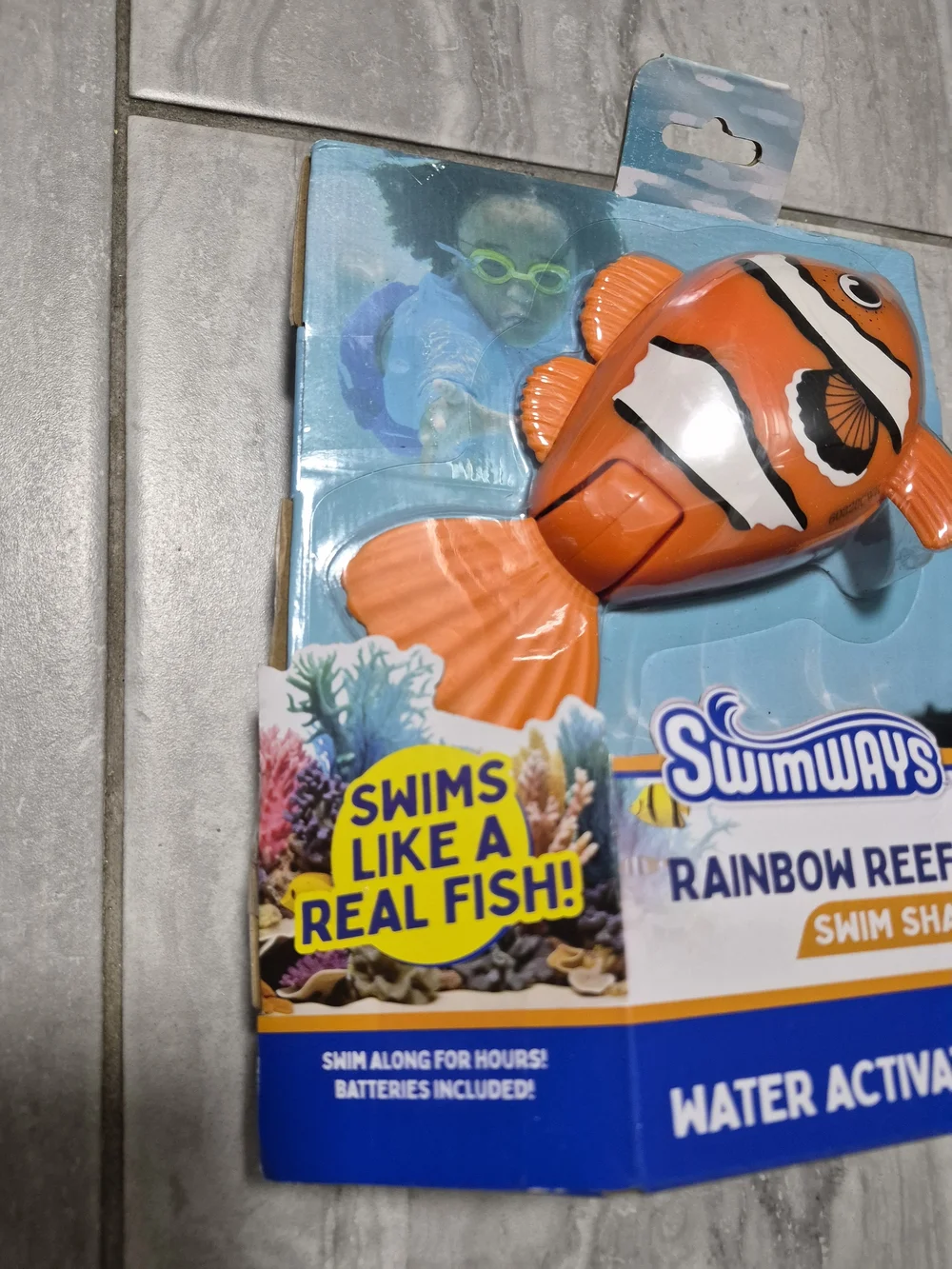 Swimways Rainbow Reef Swim Shady Water-Activated Orange Clownfish Toy 5+